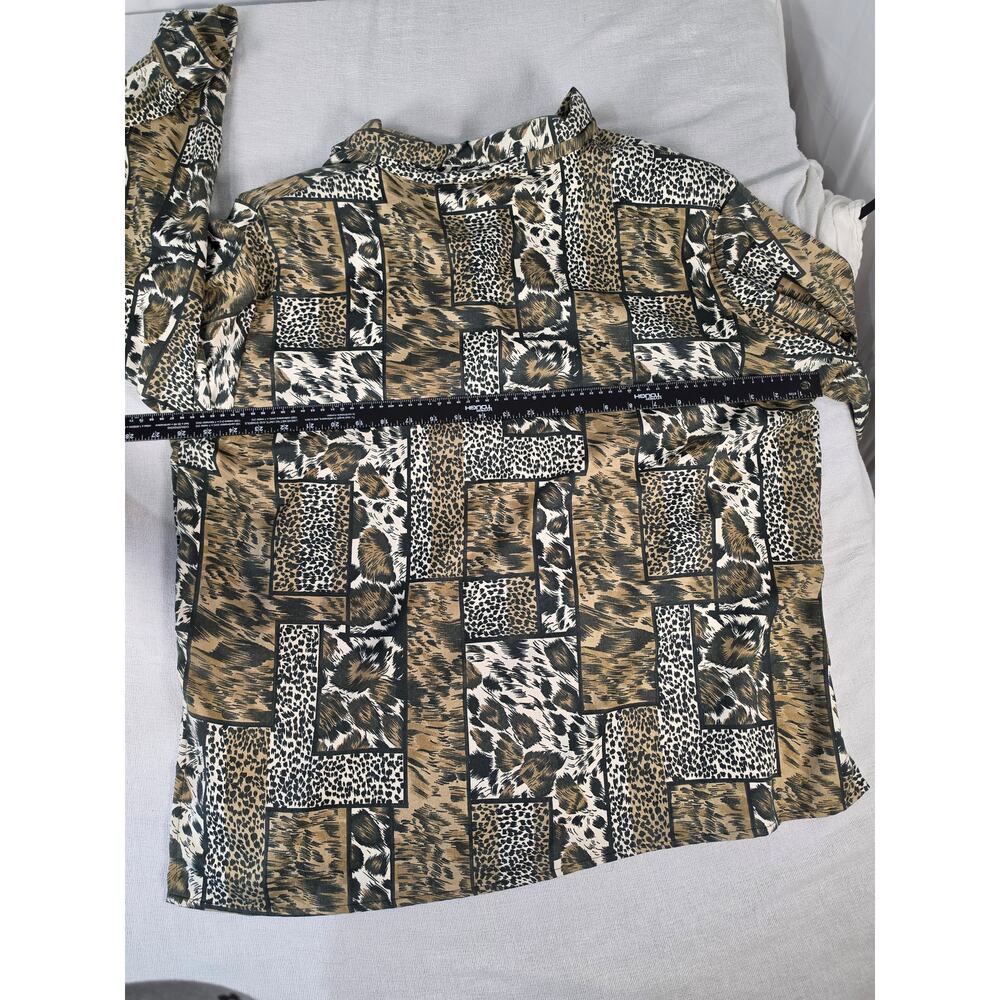 90s Leopard Patchwork Button Up Blouse Plus Size 3X - Picture 8 of 8